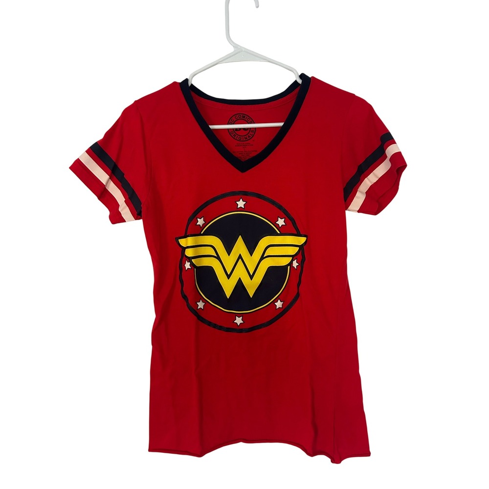 DC Comics Originals Wonder Woman Graphic V-Neck Varsity T-Shirt Red Large